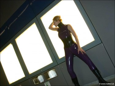 Amateur Latex Blonde In Public 4