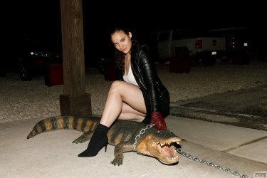 Chaney Gunn Is Big In France 5