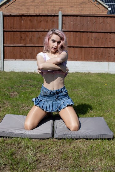 Chloe Toy In The Garden 4