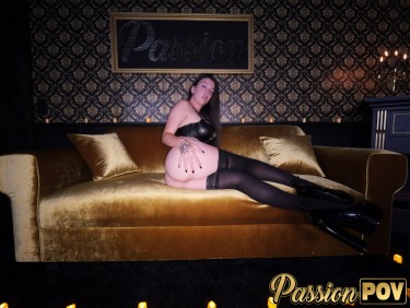 Elizabeth Skylar In Leather And Stockings 3