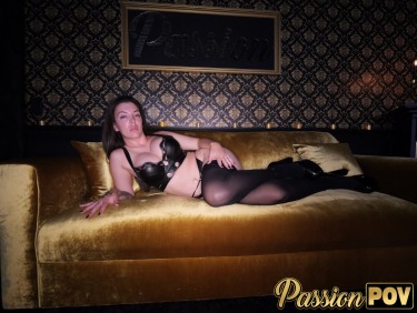 Elizabeth Skylar In Leather And Stockings 5