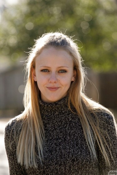 Helen Bergstrom Complicated Apes 2