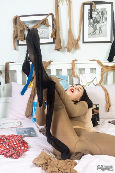 Hot Slut Is Addicted To Nylon 11