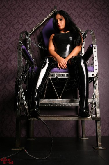 Jasmine Jones On Throne With Slave 2