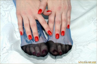 Laura Pandora In Blue Nylons 9