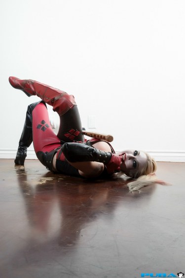 Leya Falcon In A Harley Quinn Costume 10