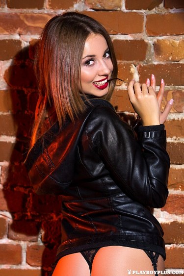 Linda With Her Beautiful Smile 7