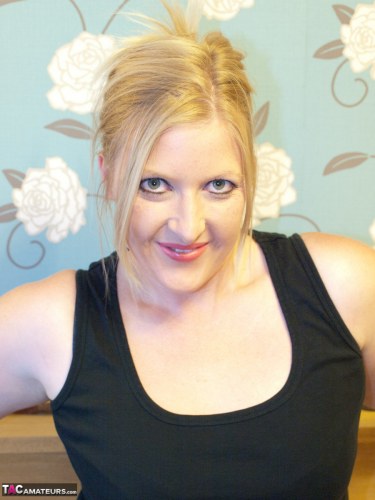 Samantha Horny In Hotpants 3