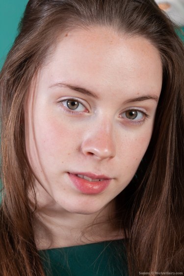Sammi In Her New Green Dress 4