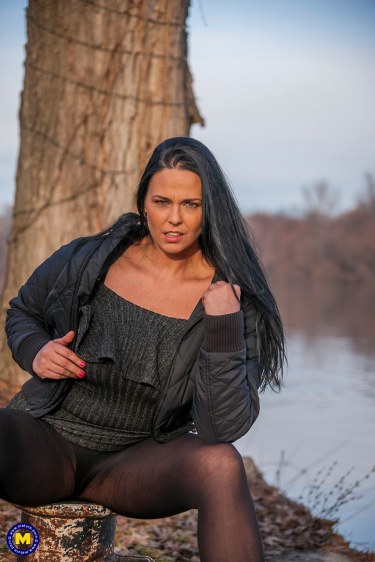 Simony Diamond Outside In Black Tights 12