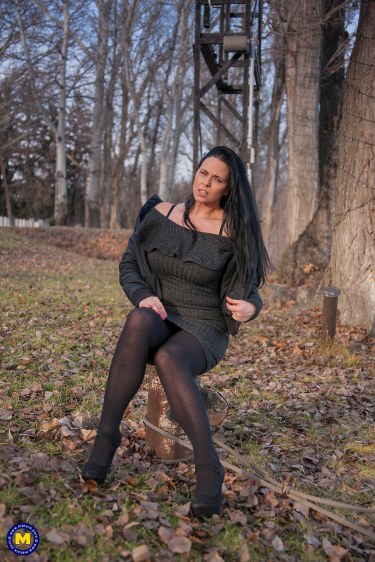 Simony Diamond Outside In Black Tights 4