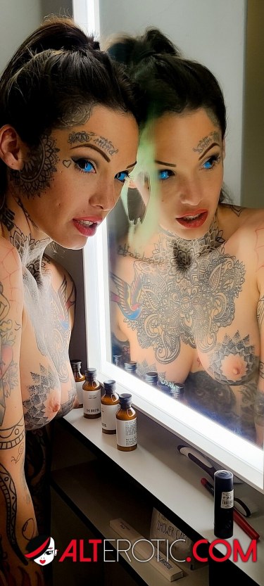 Tattooed Model Lucy Zzz Photoshoot 8