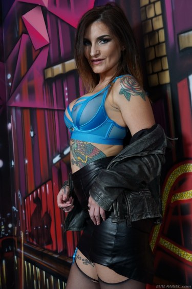 Adreena Winters Fucked By Mr Longwood 3