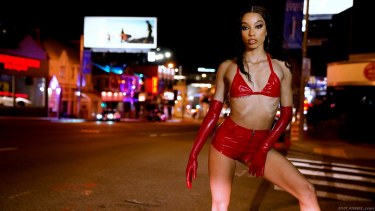 Alexis Tae In A Foursome 1