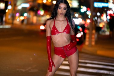 Alexis Tae In A Foursome 2