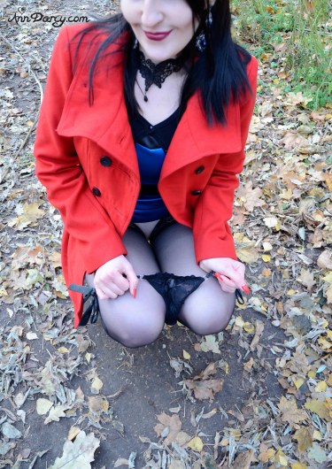 Ann Darcy Nude In Public 9