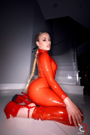 Anna Claire Clouds With Ricky 9