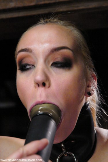 Annette Schwarz Dominated By Mark Davis 10