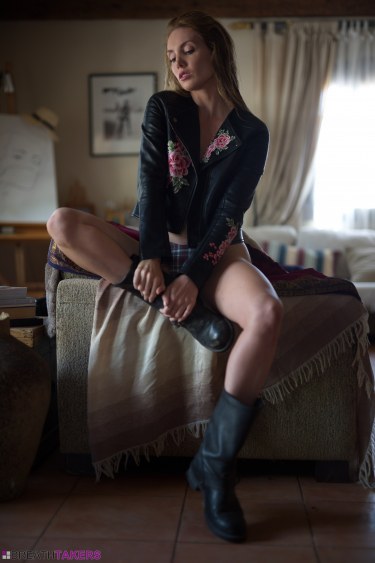 Anuska In Biker Boots 6