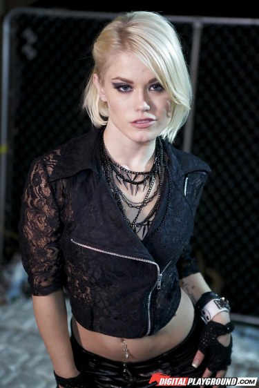 Ash Hollywood In A Rockstar Like Outfit 3