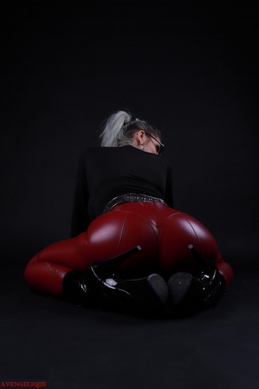 Asstight Berry Pants 15