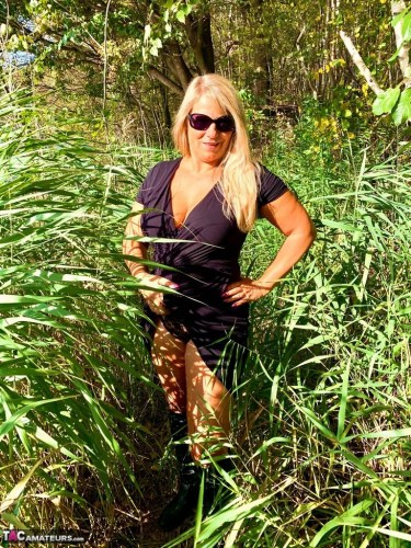 Autumn Walking With Sweet Susi 6