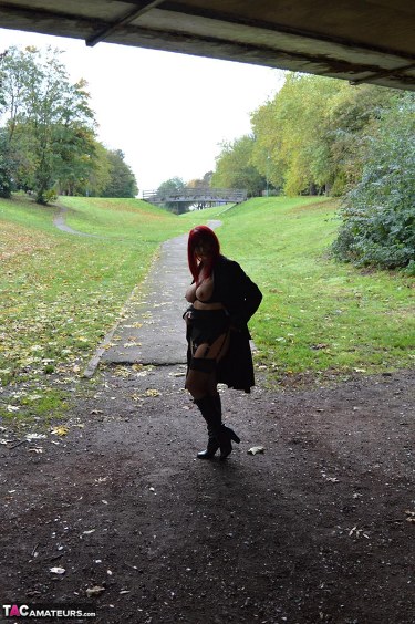 Barby Slut In Flashing In The Park 16