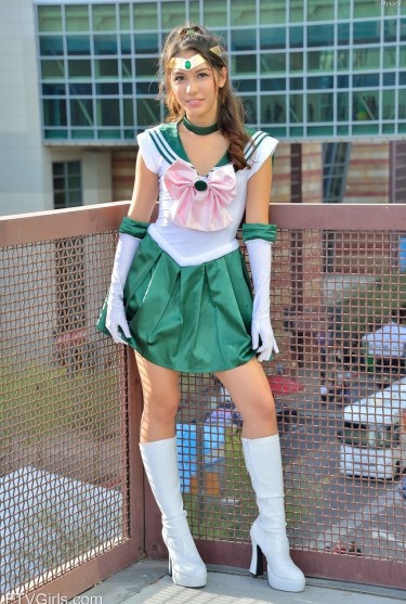 Beautiful Brunette Cosplay Girl Melody Wylde 14