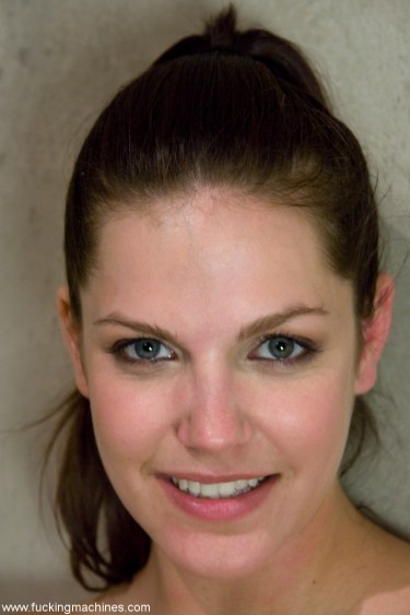 Bobbi Starr With The Fucking Machine 20