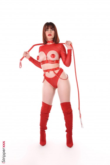 Carla Vyxx In Le Fouet Rouge 1