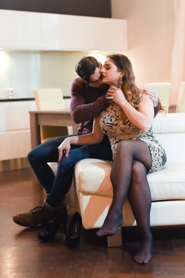 Cathy Heaven Takes A Big Dick On Couch 5