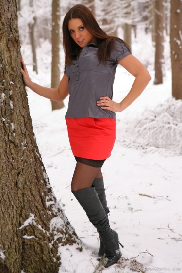 Charli Delu In The Snow 4