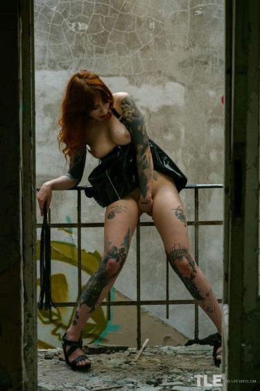 Cherr In Edgy Stilness 18