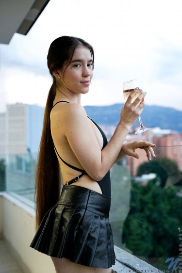 Confident Pose Featuring Karolin Gomez 2