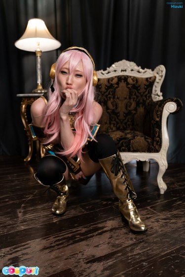 Cosplay Girl Mizuki Teases On Chair 12