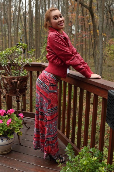 Daisy Haze In Spicy Friend 1