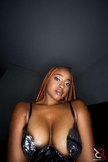 Destiny Mira Poses In Sexy Lingerie 11