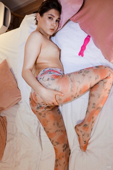 Ellie Luna In Sexy In Stockings 3