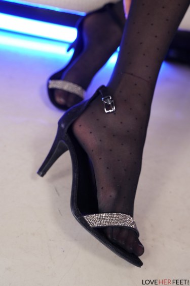 Foot Fetish Scene With Liya Silver And Vince Karter 3