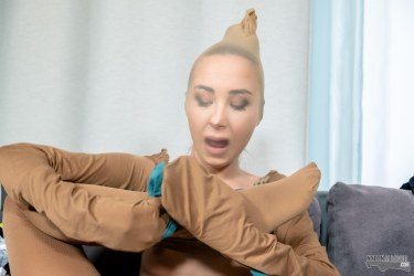 Freya Dee Is A Nylonmaniac 16