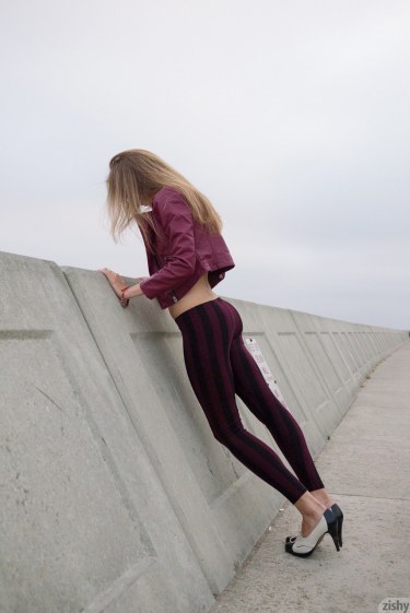 Geri Burgess In Public 13