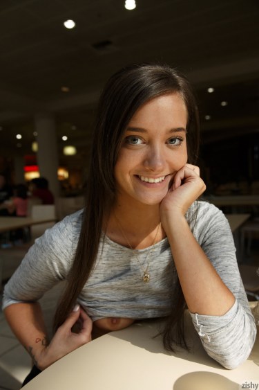 Gia Paige Flashes In Public 3