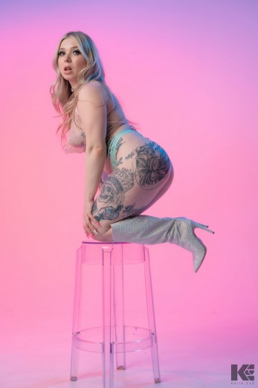 Gooning Loser Worships Every Inch Of Kaiia Eve 7