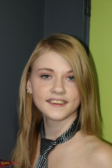 Hannah Hays In Pink Tights 2