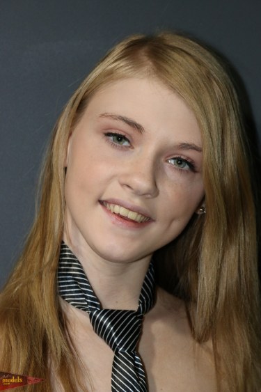 Hannah Hays In Pink Tights 3