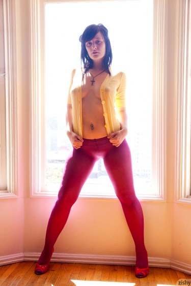 Hannah Kinney In Purple Tights 7