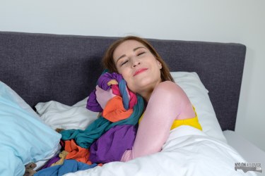 Happy Nylon Girlfriend Mina 3