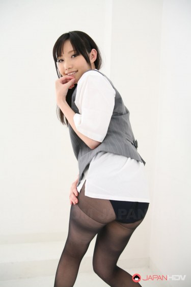 Hot Japanese Office Lady Riko Tanabe In Black Tights 4