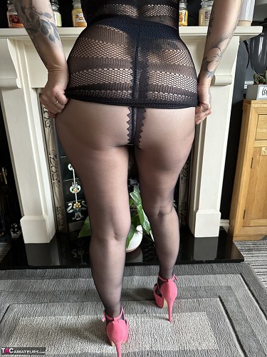 Inked Milf In Black Pantyhose 10