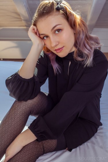 Isabele Teases On Her Bed 1